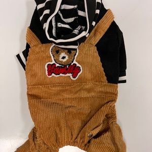 Corduroy jumper with top snap closure never worn